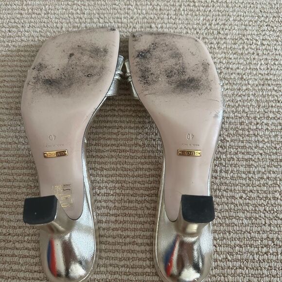 Gucci Dora Crystal Tiger-embellished Leather Sandals - Picture 2 of 4